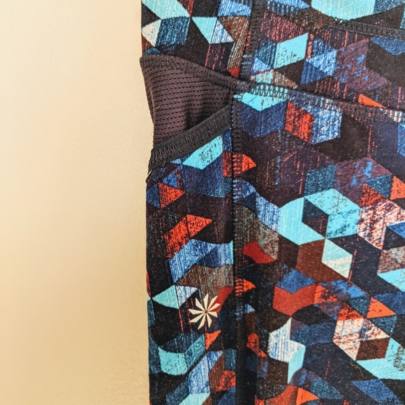 Athleta Be Free Triangular Leggings - Picture 3 of 5